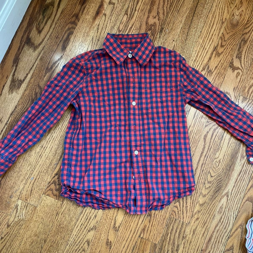 Gap boys shirt navy and red checked size s (6-7)